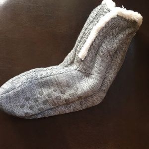 Slipper Socks cozy gray grippers lined 4-11 NWT